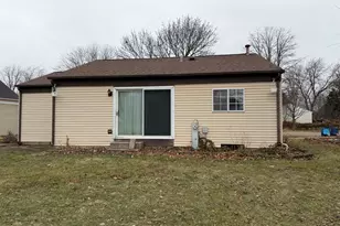 3115 Village Green Dr, Aurora, IL 60504 - Photo 10