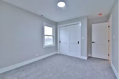 656 W Comstock Avenue, Elmhurst, IL 60126 - Photo 32