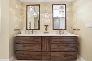 15 Manchester Ln, Elmhurst, IL 60126 - Photo 18