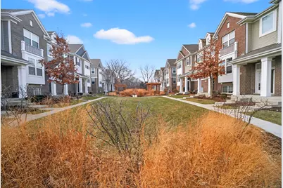 1437 N Charles Avenue, Naperville, IL 60563 - Photo 2