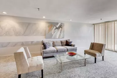 4000 Triumvera Drive #201A, Glenview, IL 60025 - Photo 4