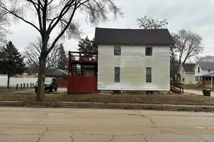 2 E 7th St, Sterling, IL 61081 - Photo 4