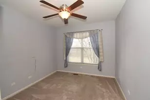 600 Countryfield Ln, Elgin, IL 60120 - Photo 18