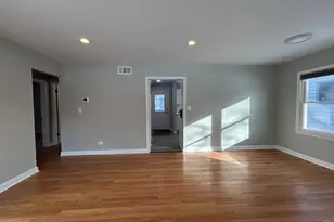 807 Elm Ave, Geneva, IL 60134 - Photo 2