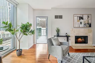 160 E Illinois St, Chicago, IL 60611 - Photo 10