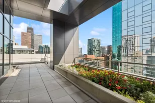 160 E Illinois St, Chicago, IL 60611 - Photo 24