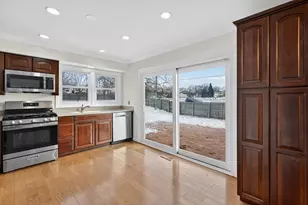 607 Wainsford Dr, Hoffman Estates, IL 60169 - Photo 14