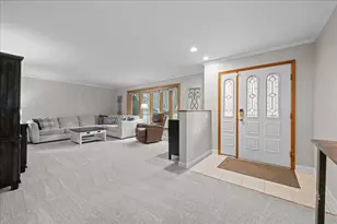 2S924 Shagbark Dr, Batavia, IL 60510 - Photo 6