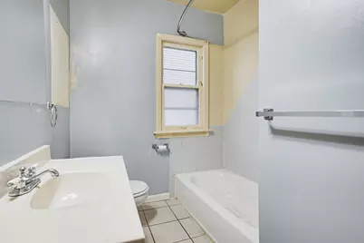 143 E Division Street, Villa Park, IL 60181 - Photo 10