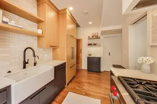 2918 N Pine Grove Ave, Chicago, IL 60657 - Photo 12