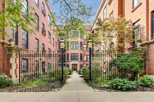 2918 N Pine Grove Ave, Chicago, IL 60657 - Photo 2