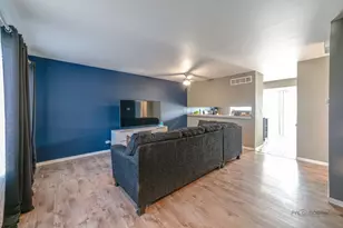 [Address not provided], Elgin, IL 60120 - Photo 6