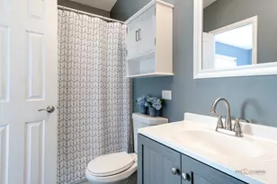 [Address not provided], Elgin, IL 60120 - Photo 26