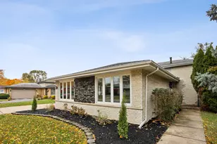 528 E 191st Pl, Glenwood, IL 60425 - Photo 2