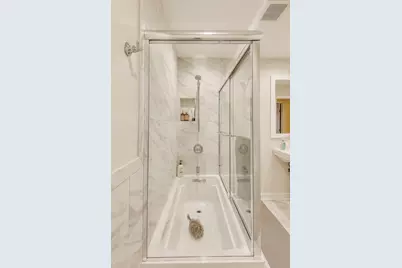 211 Briarwood Pass, Oak Brook, IL 60523 - Photo 20