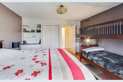 211 Briarwood Pass, Oak Brook, IL 60523 - Photo 18