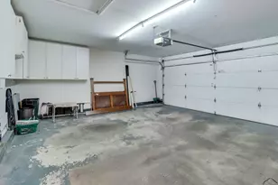 211 Briarwood Pass, Oak Brook, IL 60523 - Photo 40