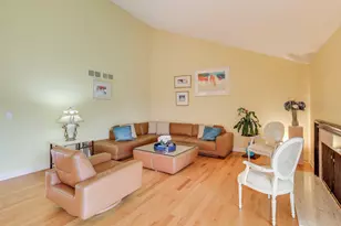 211 Briarwood Pass, Oak Brook, IL 60523 - Photo 6