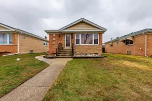 1124 Linden Ave, Bellwood, IL 60104 - Photo 1