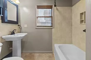 607 W Burbank St, Harvard, IL 60033 - Photo 10