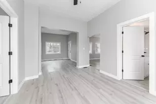 1006 N Morris Ave, Bloomington, IL 61701 - Photo 16