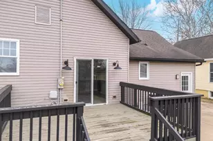 1006 N Morris Ave, Bloomington, IL 61701 - Photo 8