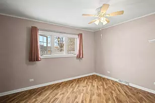 [Address not provided], Burbank, IL 60459 - Photo 8