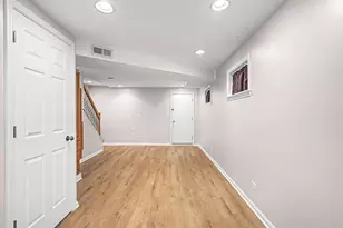 [Address not provided], Burbank, IL 60459 - Photo 6