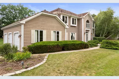 25410 N Cayuga Trail, Lake Barrington, IL 60010 - Photo 2