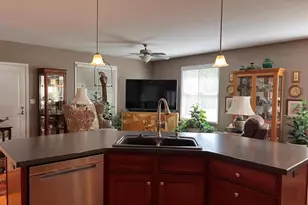 3910 Newcastle, Quincy, IL 62305 - Photo 4