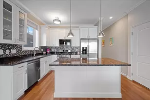 1628 N Bosworth Ave, Chicago, IL 60642 - Photo 2