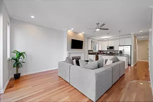 1628 N Bosworth Ave, Chicago, IL 60642 - Photo 10