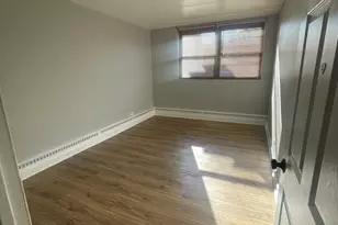 2245 W Farwell Ave, Chicago, IL 60645 - Photo 10