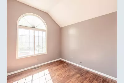 2214 Colorado Avenue #2214, Elgin, IL 60123 - Photo 10