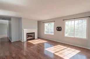 2214 Colorado Ave, Elgin, IL 60123 - Photo 2