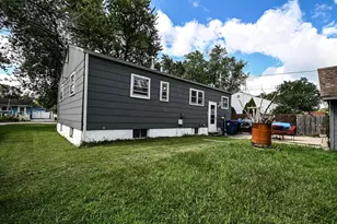 1636 Rice St, Waukegan, IL 60087 - Photo 24