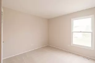 1100 Boston Harbor, Schaumburg, IL 60193 - Photo 8