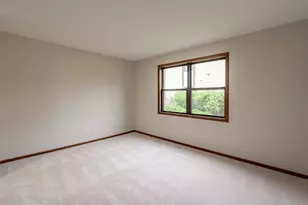 19211 Elm Dr, Country Club Hills, IL 60478 - Photo 10