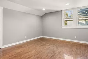 1906 E Taylor St, Bloomington, IL 61701 - Photo 24