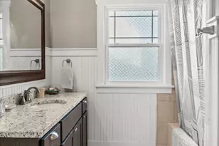 1906 E Taylor St, Bloomington, IL 61701 - Photo 18