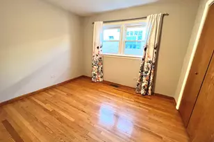 3021 W 38th St, Chicago, IL 60632 - Photo 12