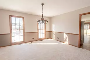 839 Mt Vernon Ct, Naperville, IL 60563 - Photo 4