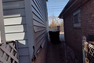 5946 S Kolmar Ave, Chicago, IL 60629 - Photo 10