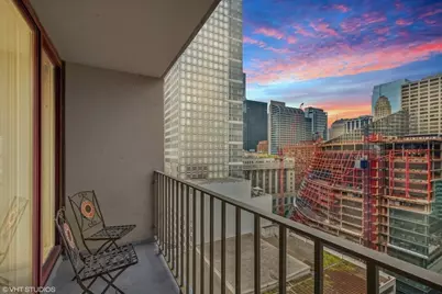 200 N Dearborn Street #2402, Chicago, IL 60601 - Photo 14