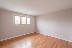 5620 W 99th St, Oak Lawn, IL 60453 - Photo 8