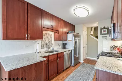 294 W Fairview Circle, Palatine, IL 60067 - Photo 6