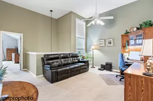 294 W Fairview Cir, Palatine, IL 60067 - Photo 10