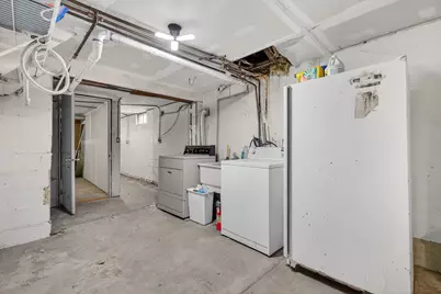 136 W 18th Street, Lockport, IL 60441 - Photo 18