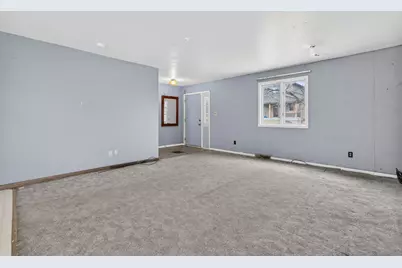 136 W 18th Street, Lockport, IL 60441 - Photo 8