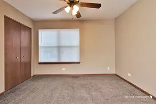444 E Camden Ln, Round Lake Beach, IL 60073 - Photo 18